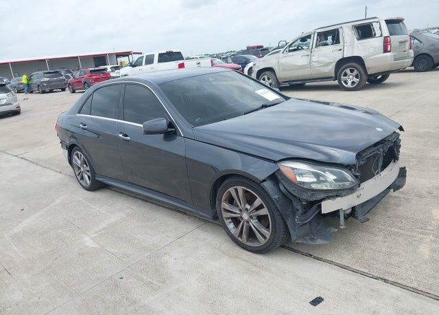2016 MERCEDES-BENZ E-Class