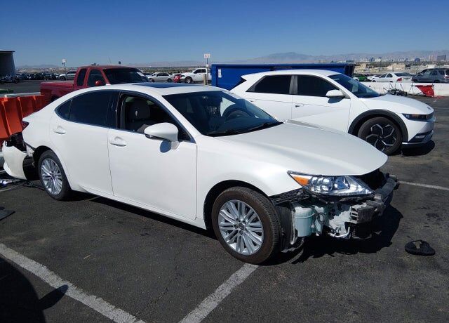 2015 LEXUS ES