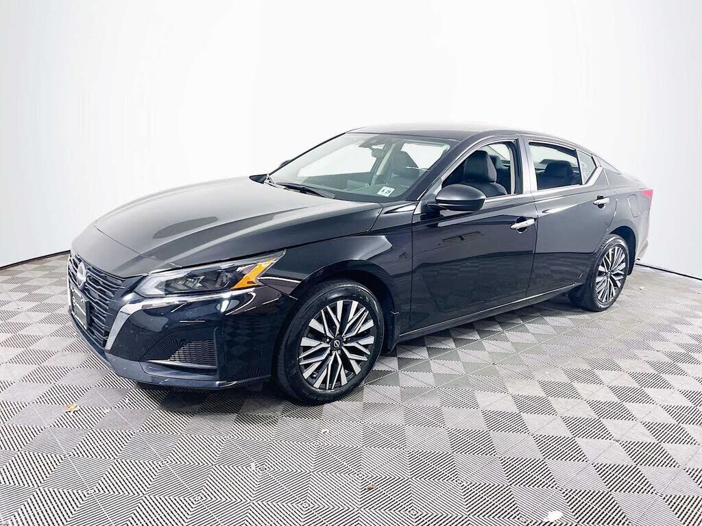 2024 NISSAN Altima