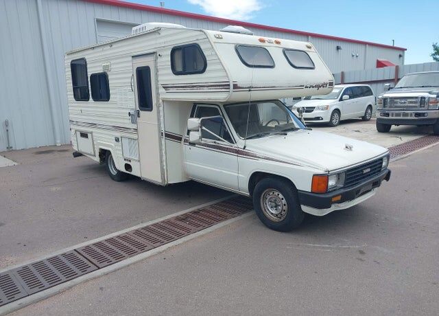 1985 TOYOTA Pick-Up