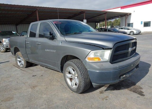 2012 DODGE Ram
