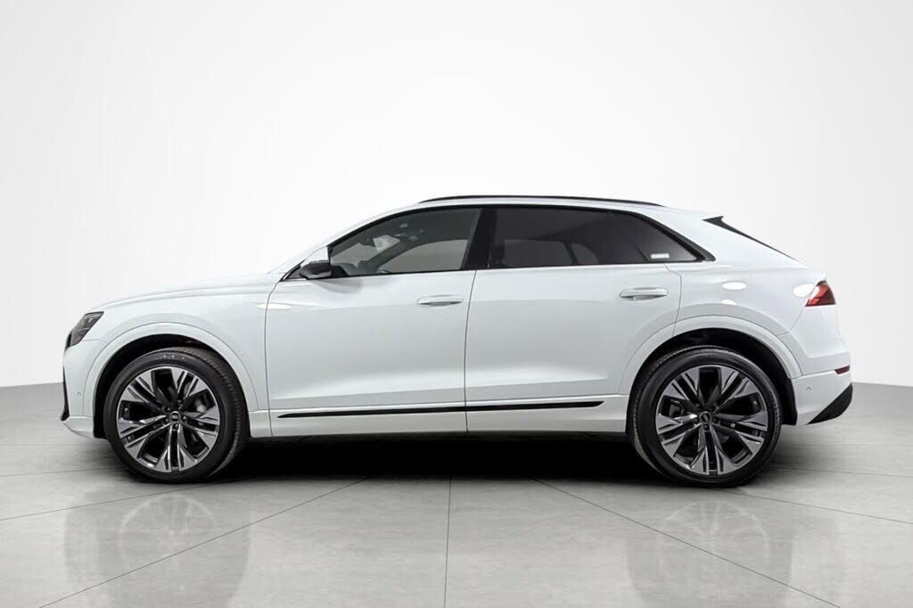 2025 Audi Q8