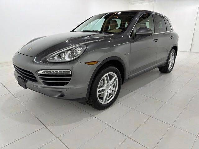 2014 PORSCHE Cayenne