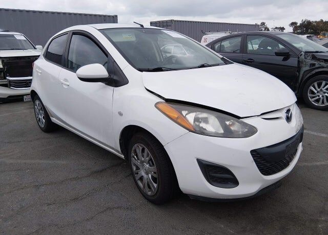 2014 MAZDA Mazda2