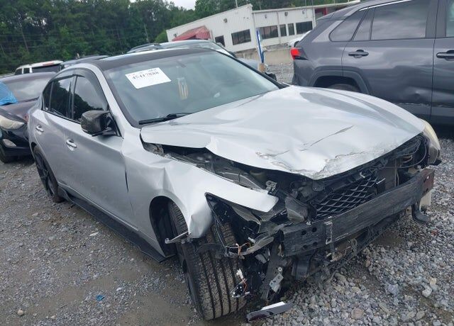 2015 INFINITI Q50
