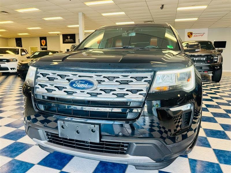 2019 FORD Explorer