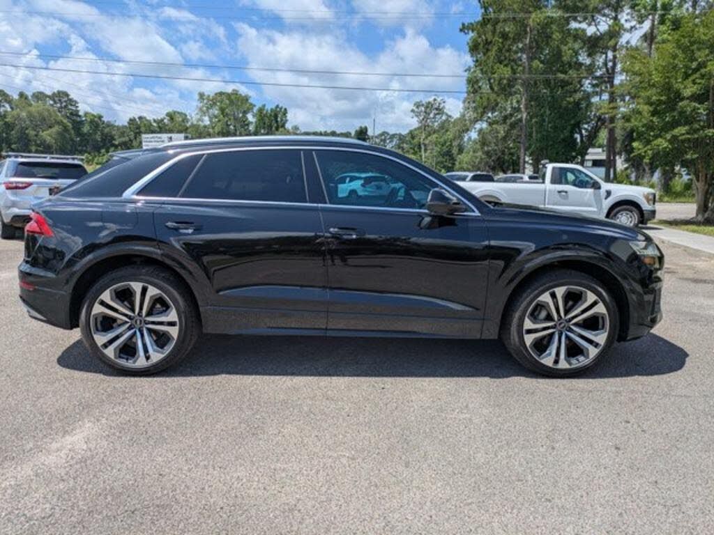 2022 Audi Q8