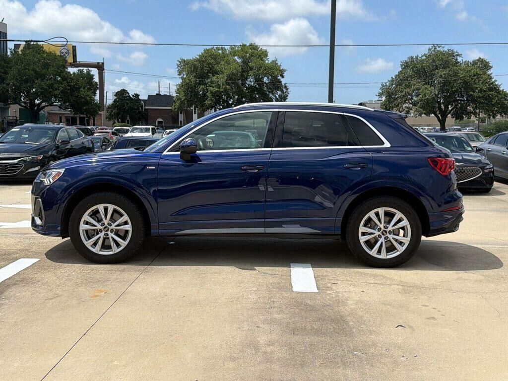2022 Audi Q3