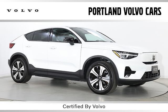 2023 VOLVO C40