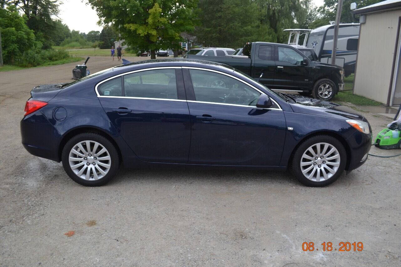 2011 BUICK Regal