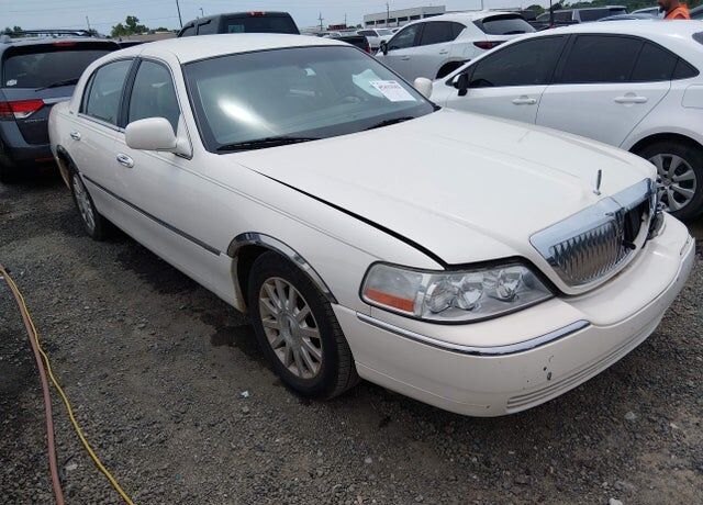 2007 LINCOLN Town Car