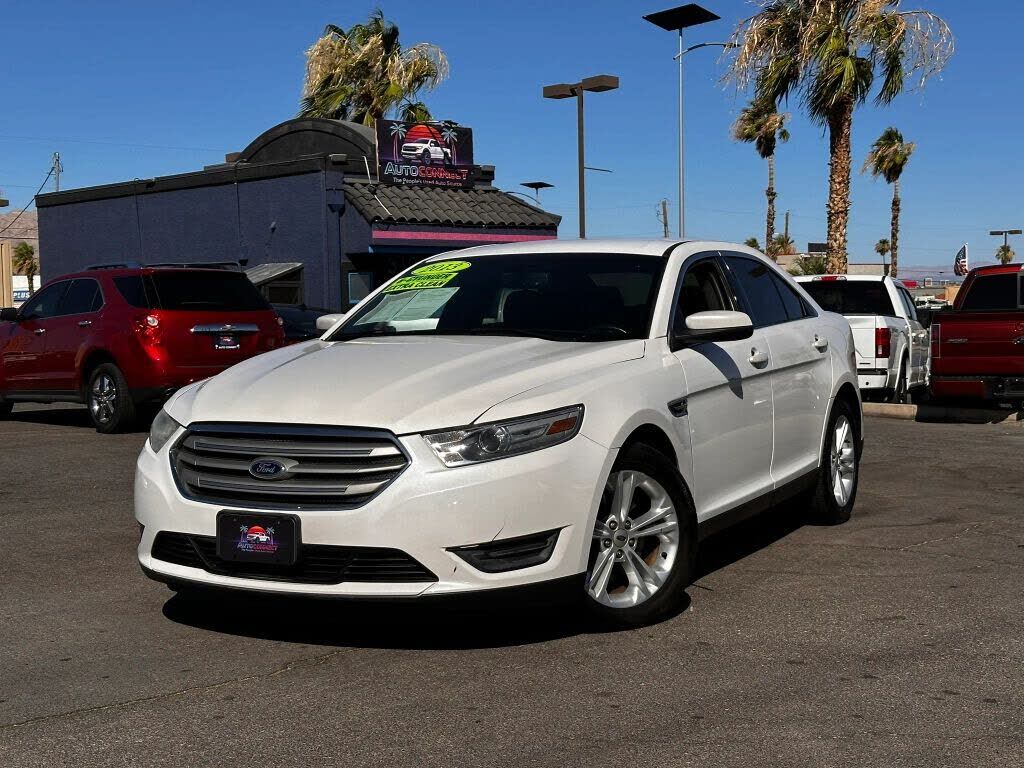 2013 FORD Taurus