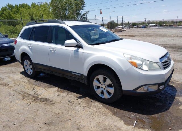 2012 SUBARU Outback