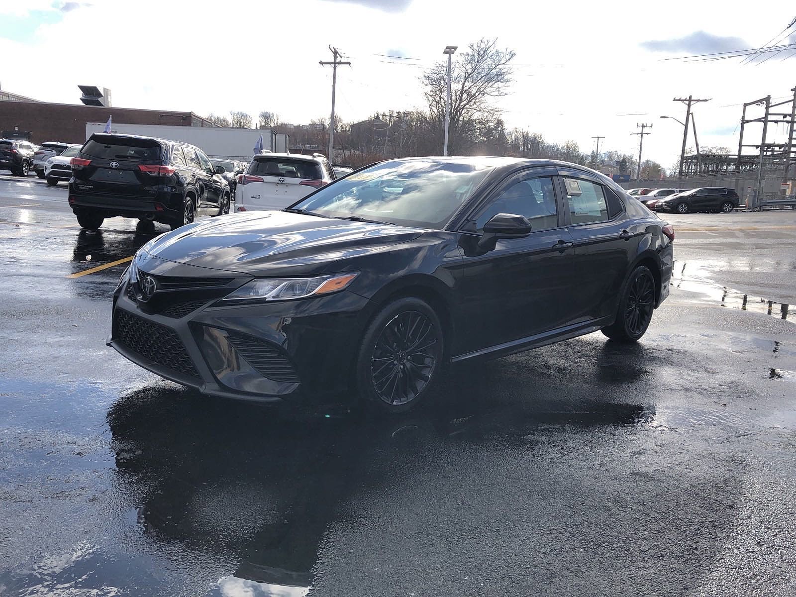 2019 TOYOTA Camry