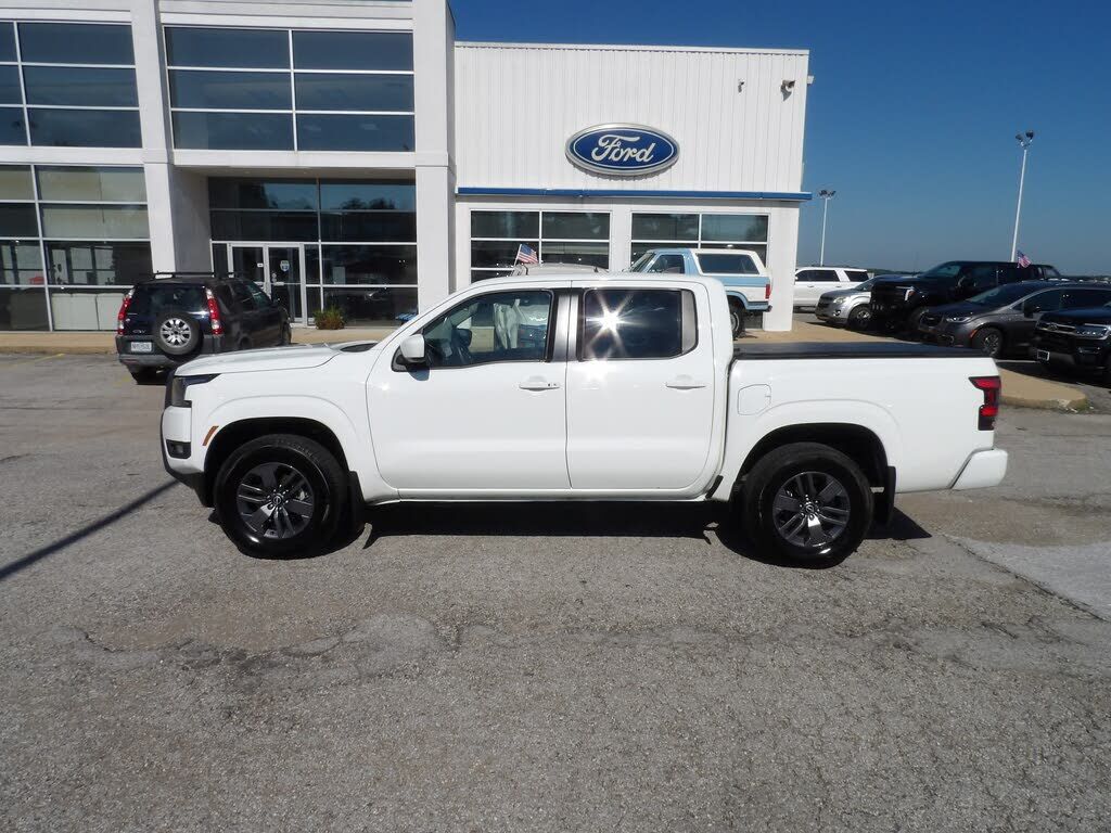 2025 NISSAN Frontier