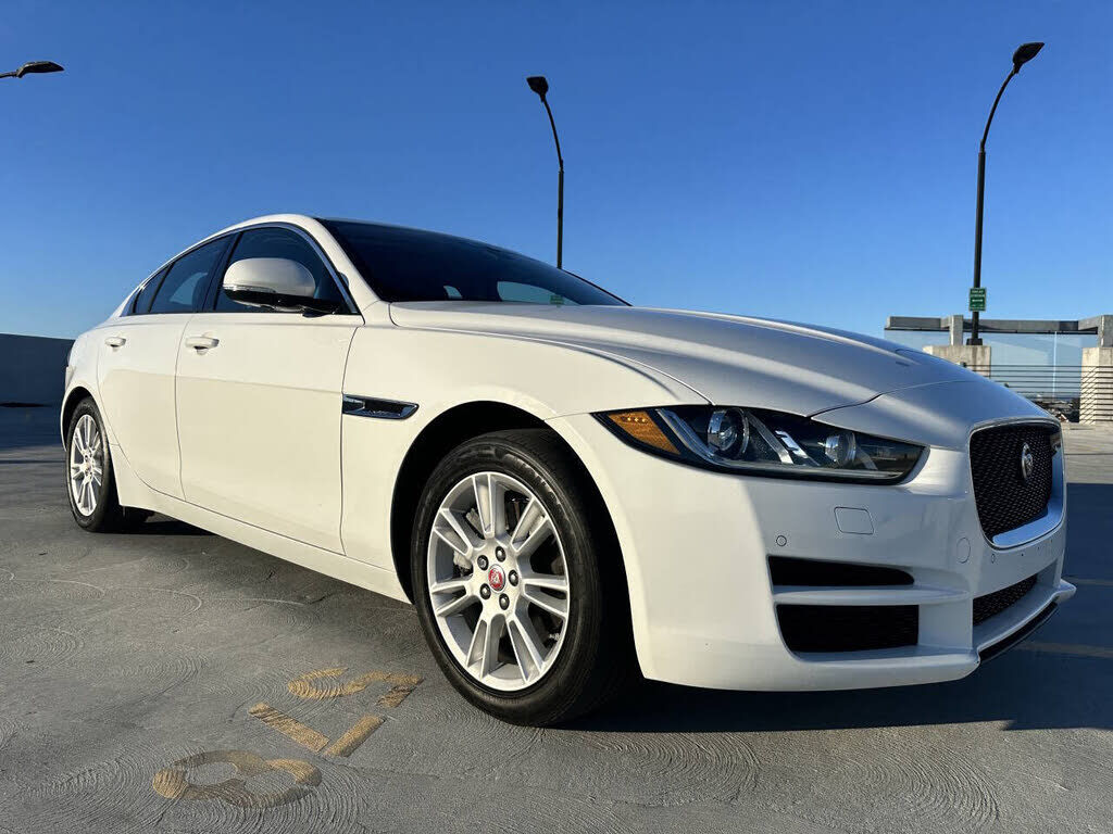 2017 JAGUAR XE