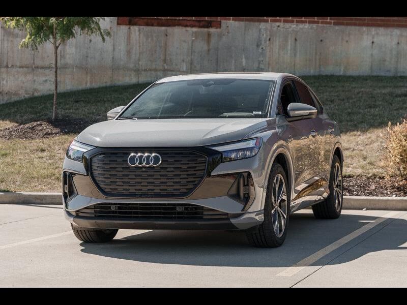 2024 AUDI Q4