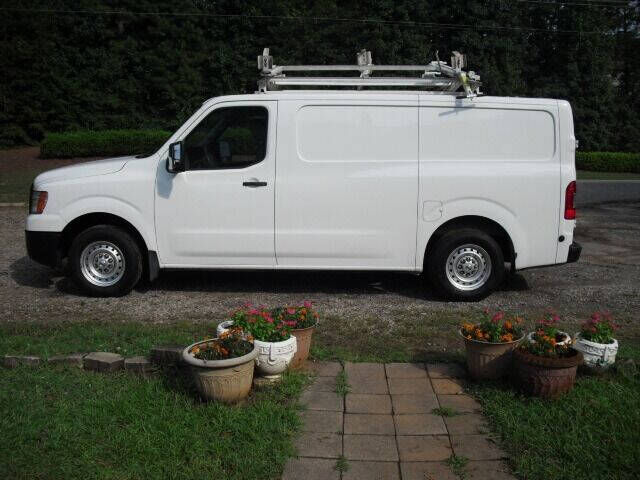 2016 NISSAN NV