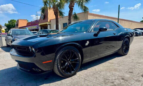 2017 DODGE Challenger