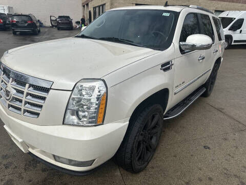 2011 CADILLAC Escalade