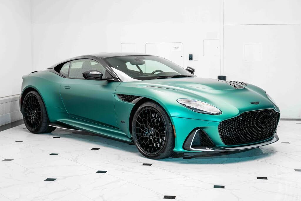 2023 ASTON MARTIN DBS