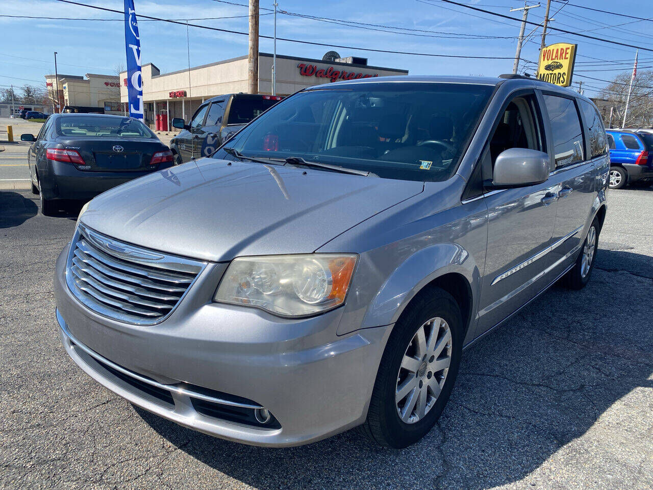 2014 CHRYSLER Town and Country