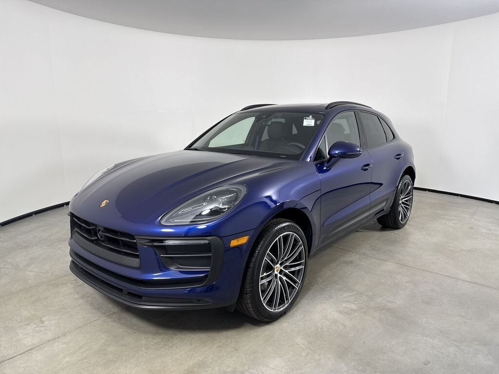 2026 PORSCHE Macan