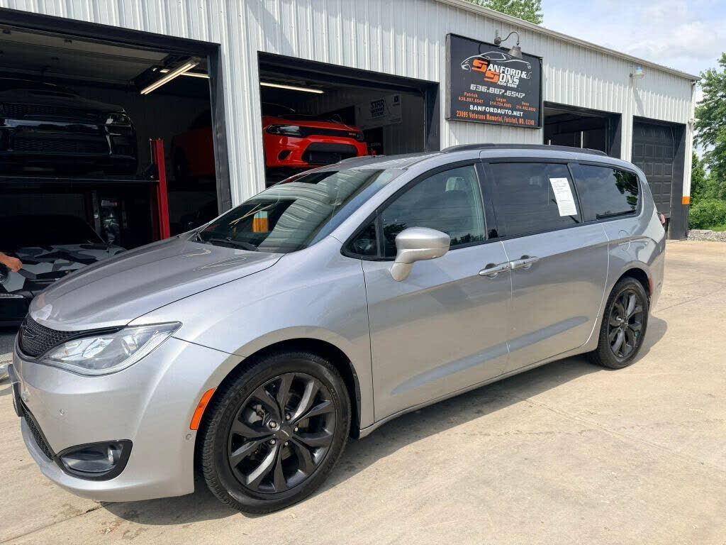 2019 CHRYSLER Pacifica