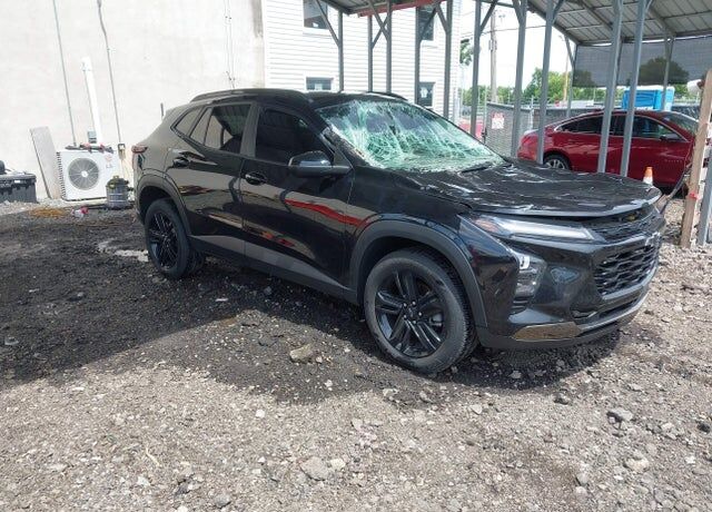2025 CHEVROLET Trax