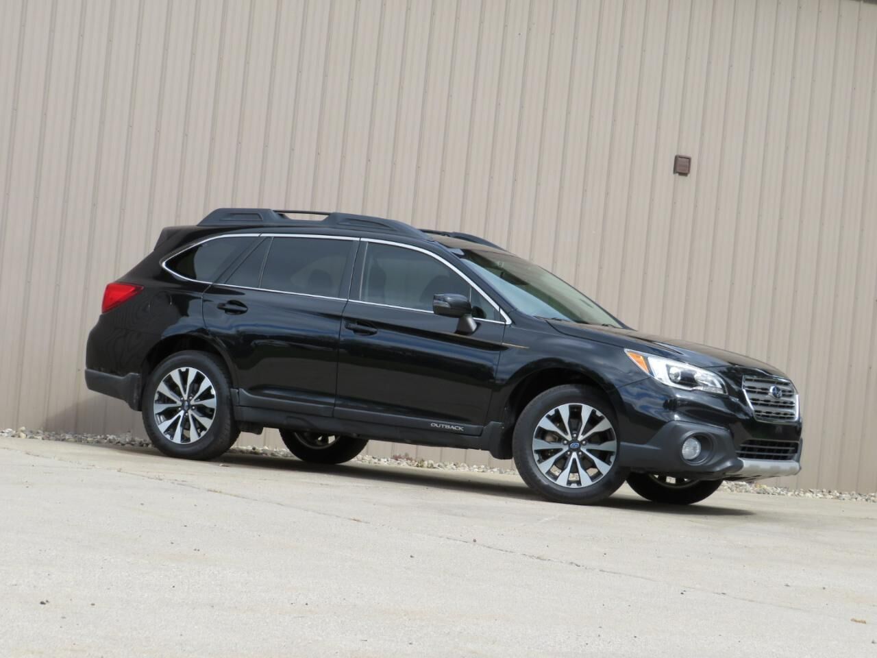 2016 SUBARU Outback