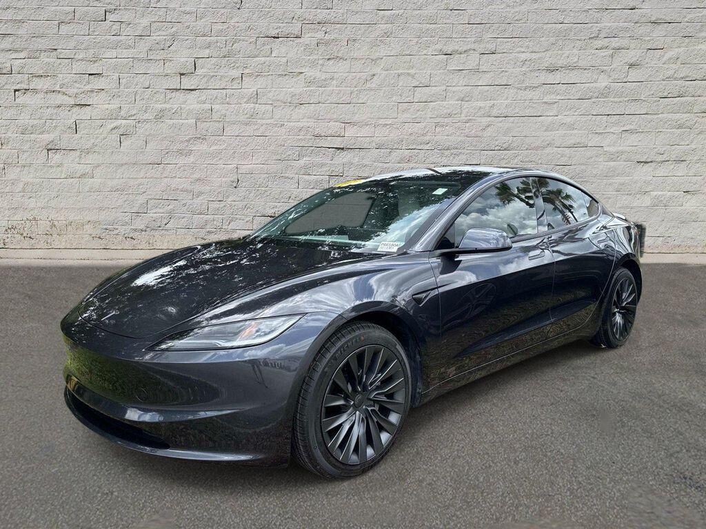 2025 TESLA Model 3