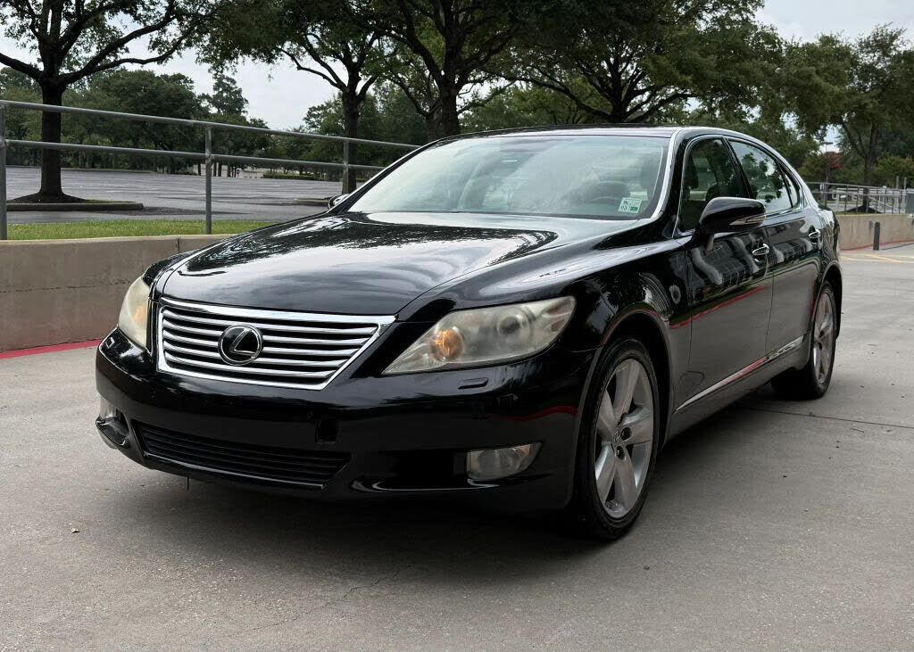 2011 LEXUS LS