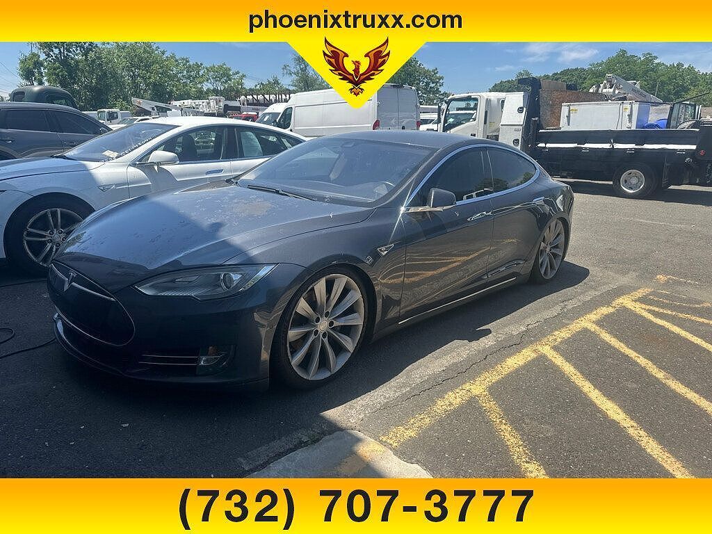 2014 TESLA Model S