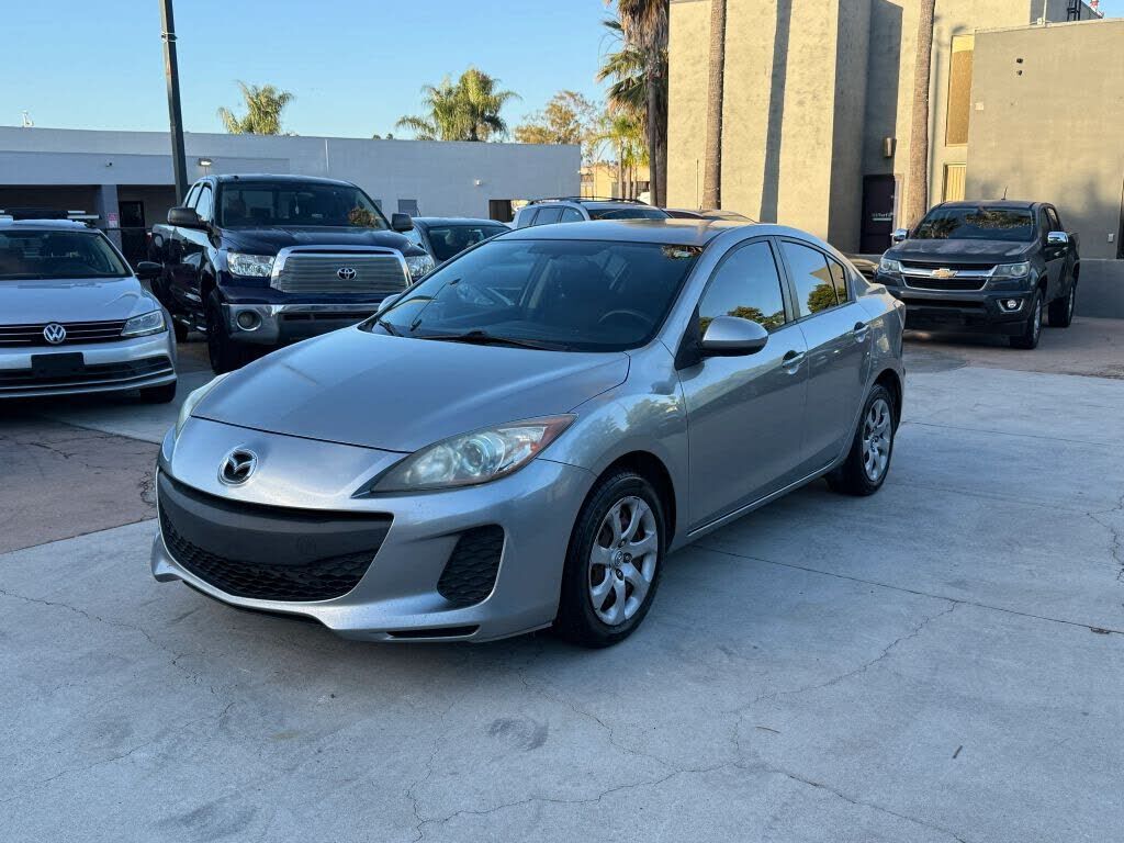 2013 MAZDA Mazda3