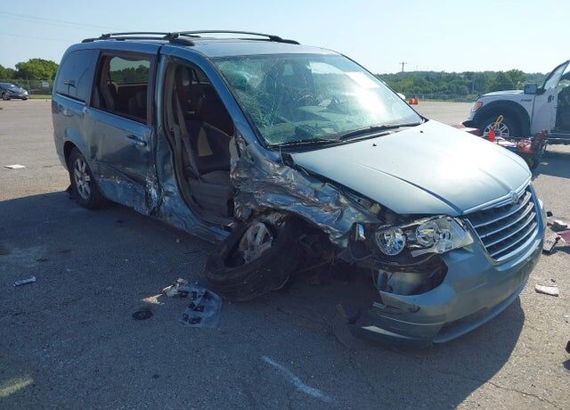 2008 CHRYSLER Town and Country