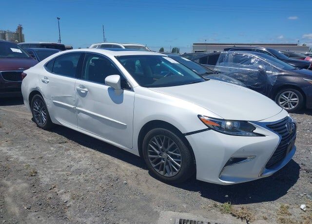 2018 LEXUS ES