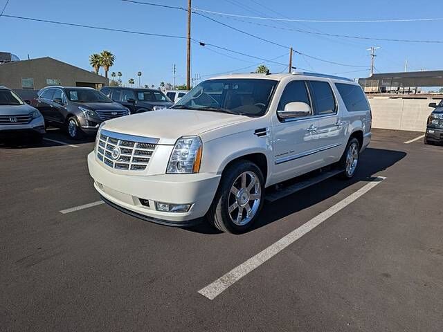 2010 CADILLAC Escalade