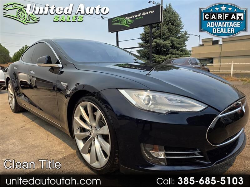 2014 TESLA Model S
