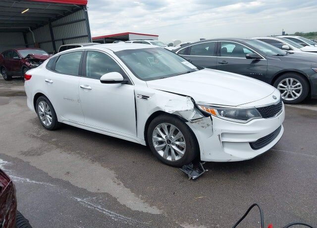 2017 KIA Optima