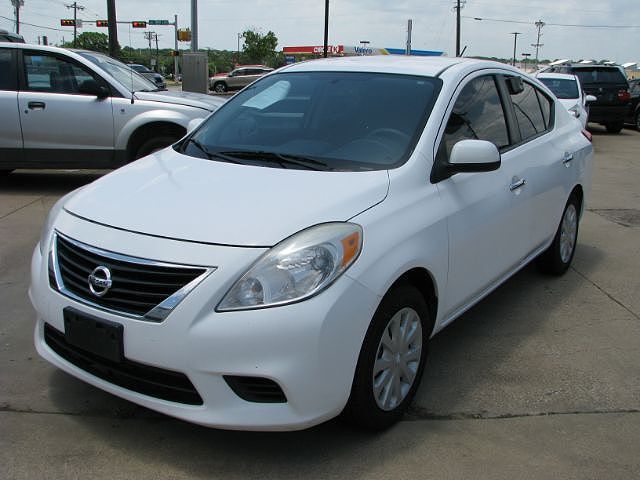2013 NISSAN Versa