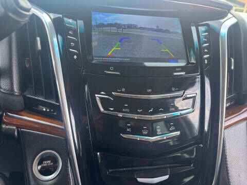 2016 CADILLAC Escalade