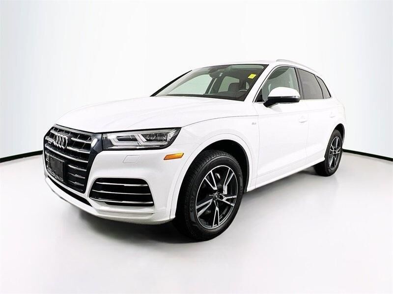 2020 AUDI Q5 e