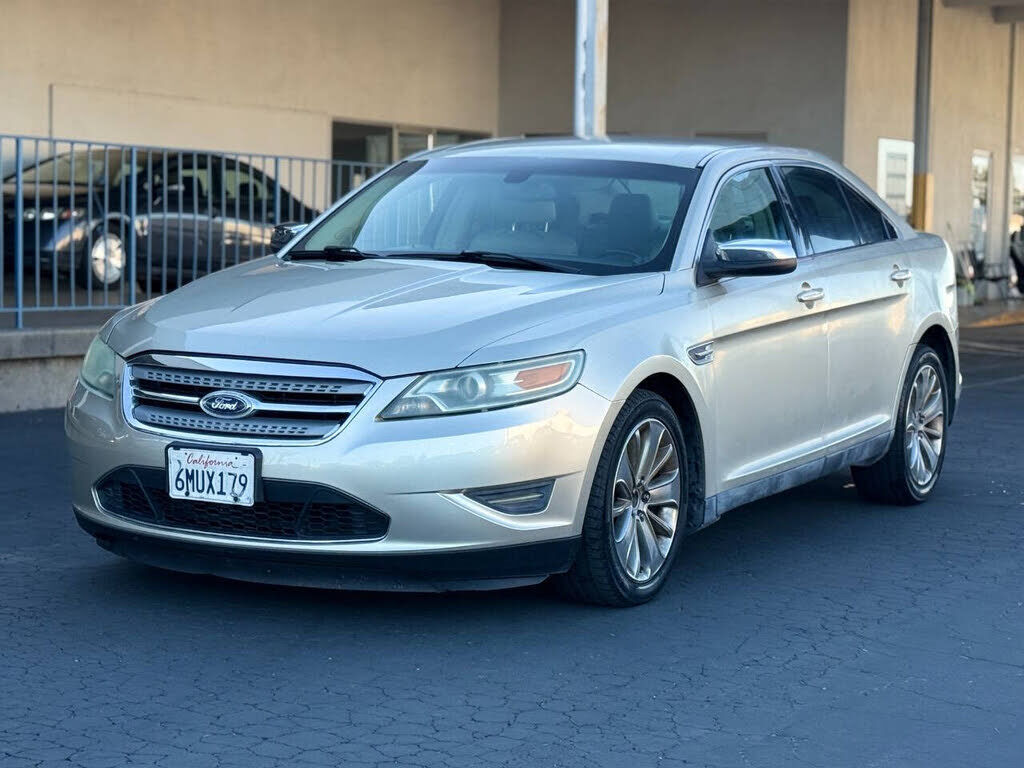 2011 FORD Taurus