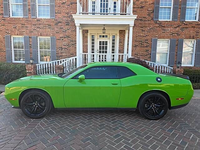 2017 DODGE Challenger