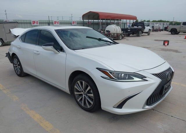 2020 LEXUS ES