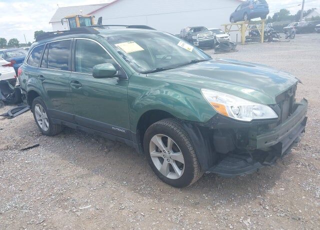 2013 SUBARU Outback