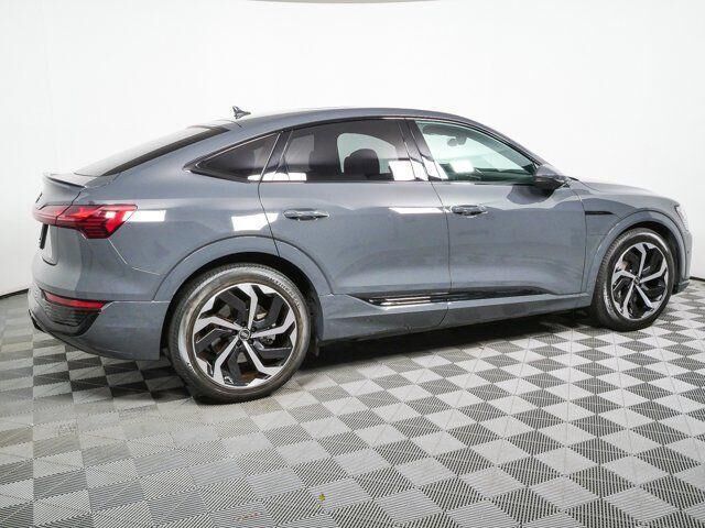 2024 Audi Q8