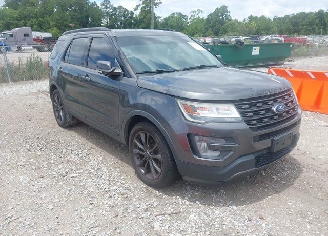 2017 FORD Explorer
