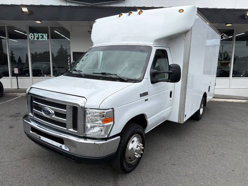 2013 FORD E-350