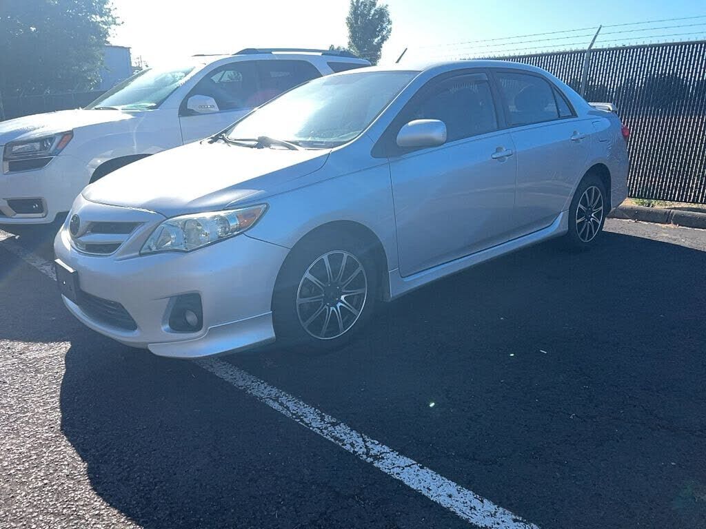 2011 TOYOTA Corolla